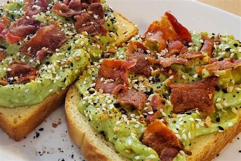 How many calories are in avocado toast donut - calories, carbs, nutrition