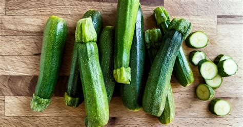 How many calories are in baby zucchini - calories, carbs, nutrition