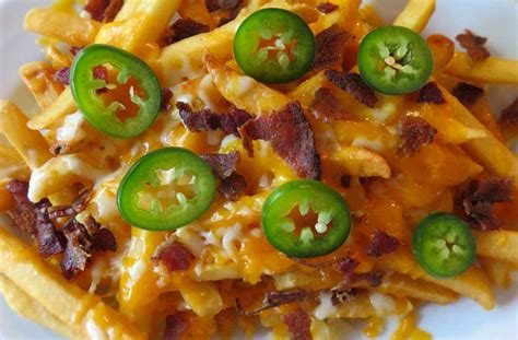 How many calories are in bacon cheddar fries - calories, carbs, nutrition