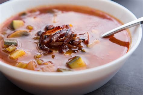 How many calories are in bacon vegetable soup - calories, carbs, nutrition