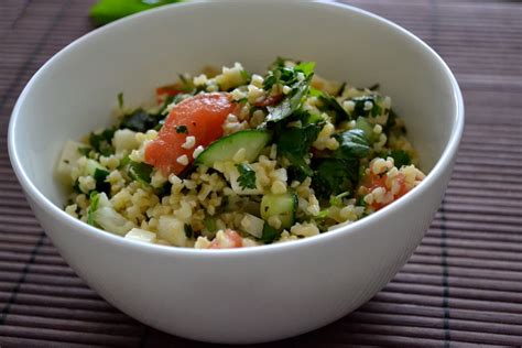 How many calories are in baked pollack on tabbouleh salad with romesco sauce - calories, carbs, nutrition