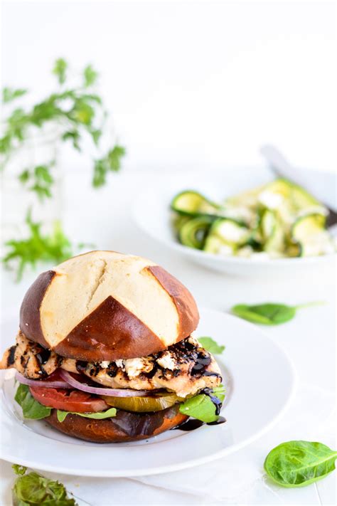 How many calories are in balsamic chicken sandwich on wheat bun - calories, carbs, nutrition