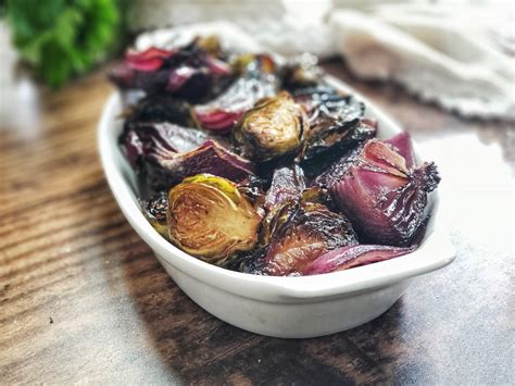 How many calories are in balsamic roasted red onions - calories, carbs, nutrition