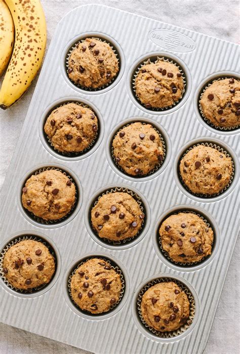 How many calories are in banana chip cupcake - calories, carbs, nutrition