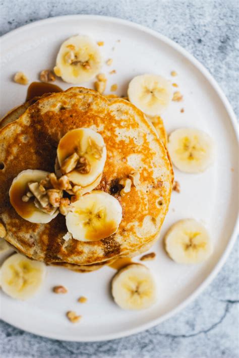 How many calories are in banana walnut pancakes - calories, carbs, nutrition