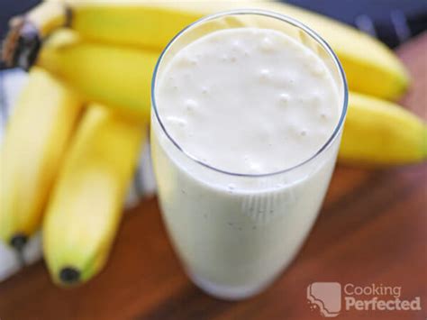 How many calories are in banana yogurt smoothie - calories, carbs, nutrition