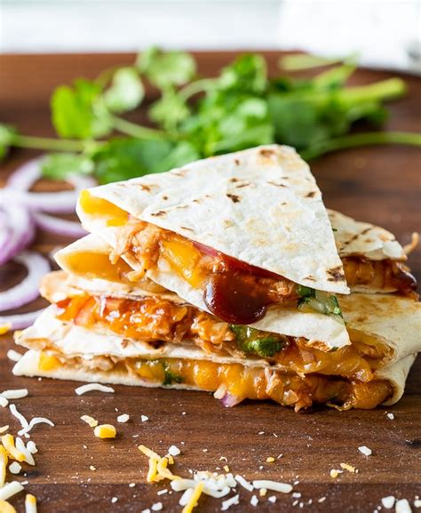 How many calories are in barbecue chicken quesadilla combo (66656.1) - calories, carbs, nutrition