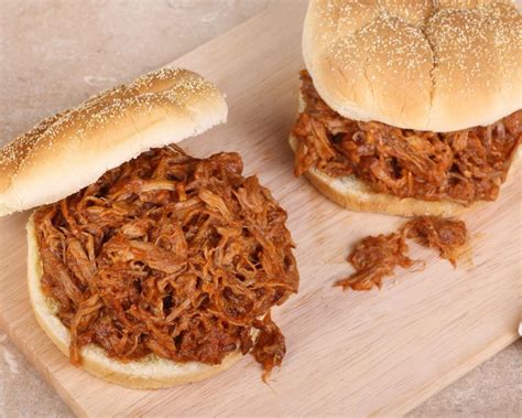 How many calories are in bbq pork sandwich, shredded - calories, carbs, nutrition