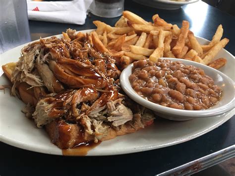 How many calories are in bbq pulled chicken on texas toast (76363.0) - calories, carbs, nutrition