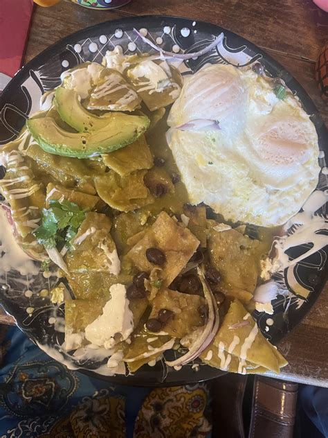 How many calories are in bean and portobello chilaquiles - calories, carbs, nutrition