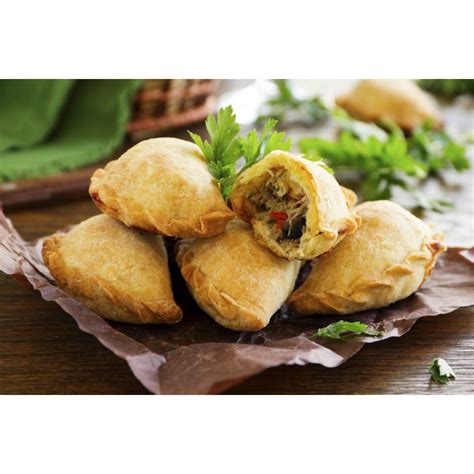 How many calories are in beef and cheese empanadas - calories, carbs, nutrition