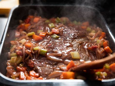 How many calories are in beef brisket braised veggies - calories, carbs, nutrition