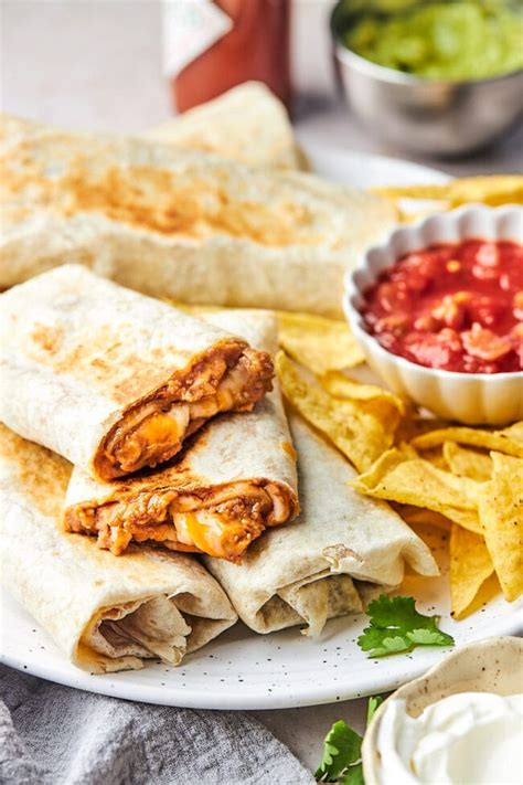 How many calories are in beef cheese and bean burrito - calories, carbs, nutrition