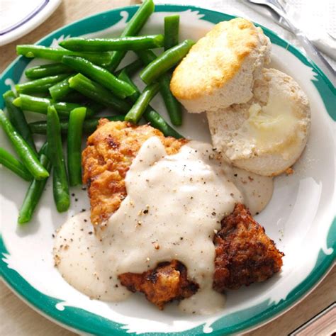 How many calories are in beef chicken fried steak with old bay cream gravy - calories, carbs, nutrition