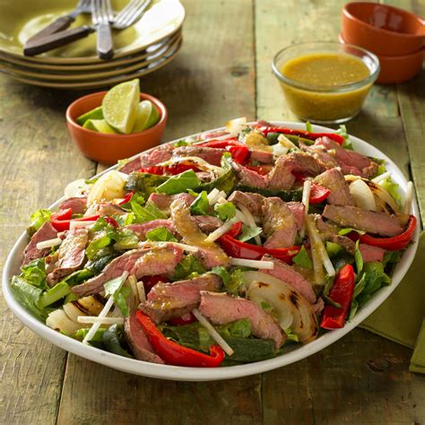 How many calories are in beef fajita salad (14517.21) - calories, carbs, nutrition