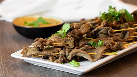 How many calories are in beef satay with thai sweet chili sauce - calories, carbs, nutrition