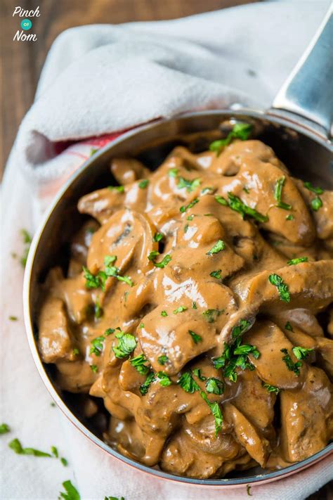 How many calories are in beef stroganoff - calories, carbs, nutrition