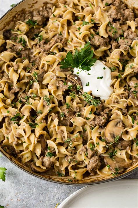 How many calories are in beef stroganoff with sweet potato small - calories, carbs, nutrition