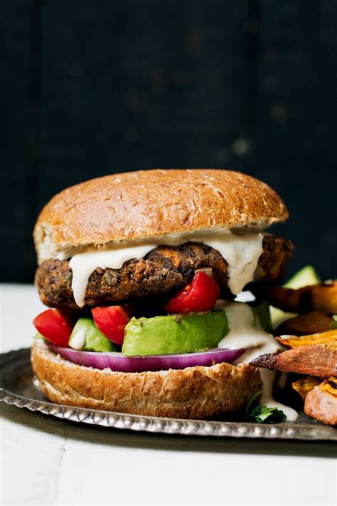 How many calories are in black bean burger with roasted garlic coleslaw - calories, carbs, nutrition