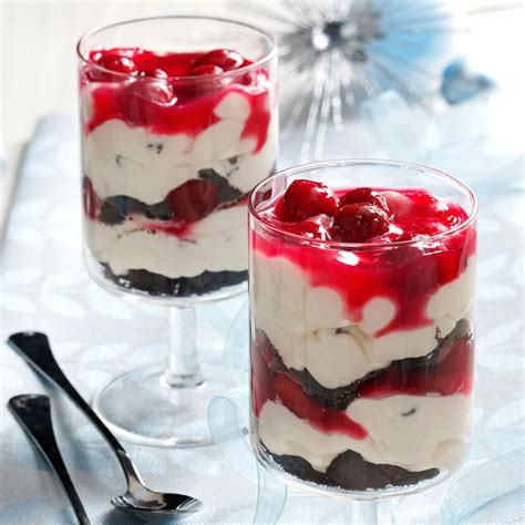 How many calories are in black forest parfait - calories, carbs, nutrition