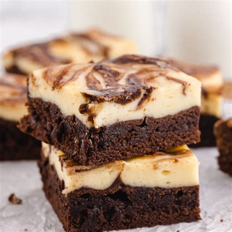 How many calories are in black white cheesecake brownies - calories, carbs, nutrition