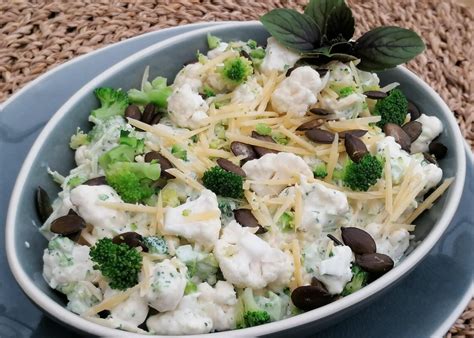 How many calories are in bloemkoolbroccoli salade 200 gr - calories, carbs, nutrition