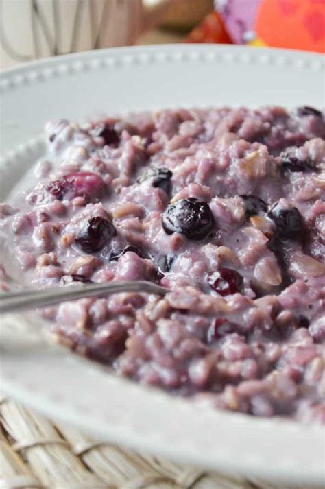 How many calories are in blueberries and cream oatmeal - calories, carbs, nutrition