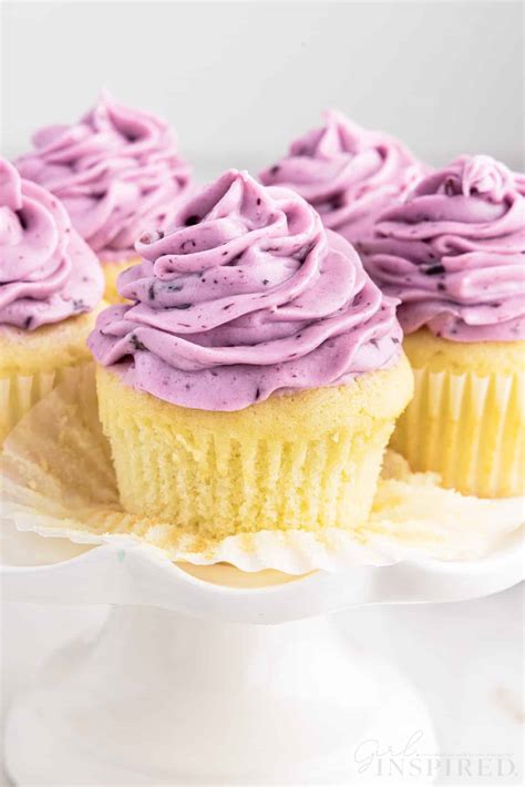 How many calories are in blueberry cream cheese frosting - calories, carbs, nutrition