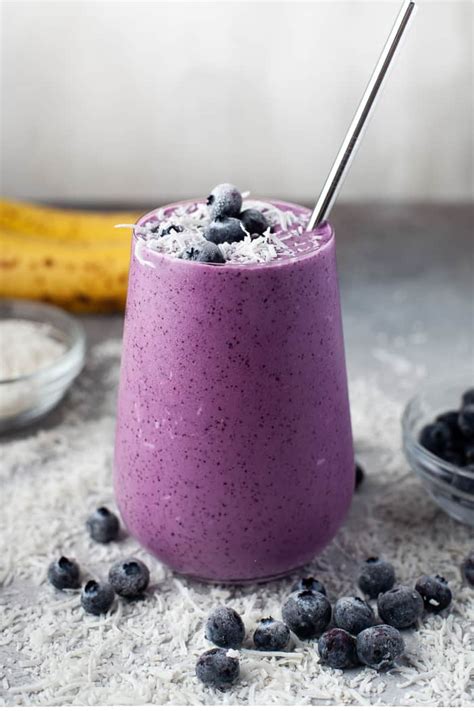 How many calories are in blueberry smoothie - calories, carbs, nutrition