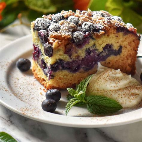 How many calories are in blueberry sour cream coffee cake - calories, carbs, nutrition