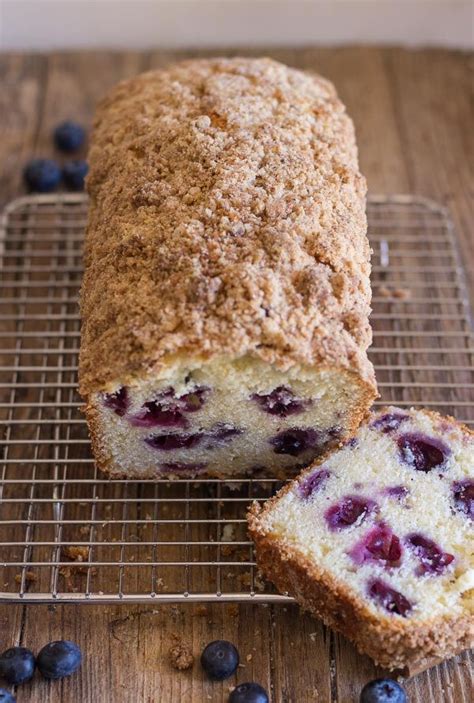 How many calories are in blueberry streusel breakfast bread - calories, carbs, nutrition