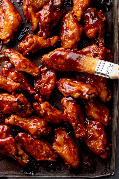 How many calories are in boneless hot bbq chicken wings - calories, carbs, nutrition