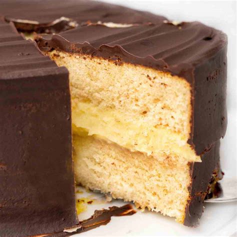 How many calories are in boston cream pie - calories, carbs, nutrition