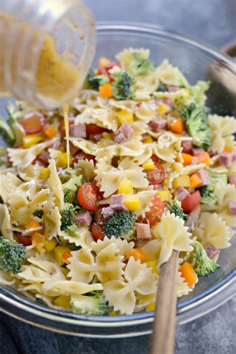 How many calories are in bow tie carbonara salad bar - calories, carbs, nutrition