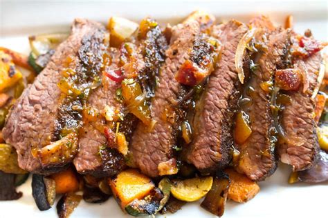 How many calories are in braised brisket with bourbon peach glaze - calories, carbs, nutrition