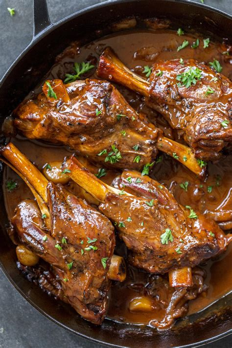 How many calories are in braised lamb shanks - calories, carbs, nutrition