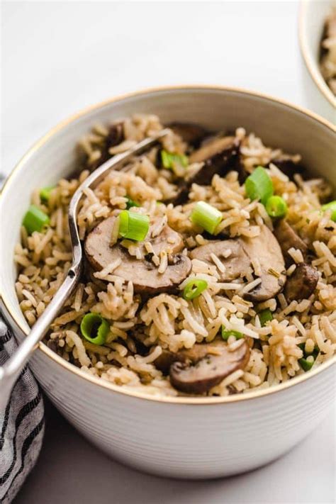 How many calories are in braised rice with mushrooms - calories, carbs, nutrition