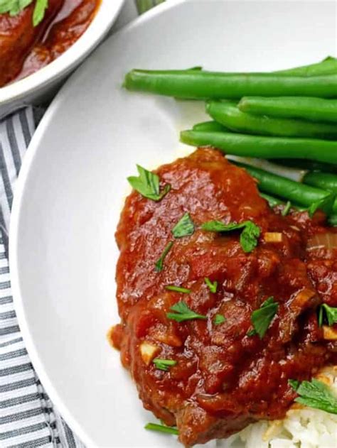 How many calories are in braised swiss steak - calories, carbs, nutrition