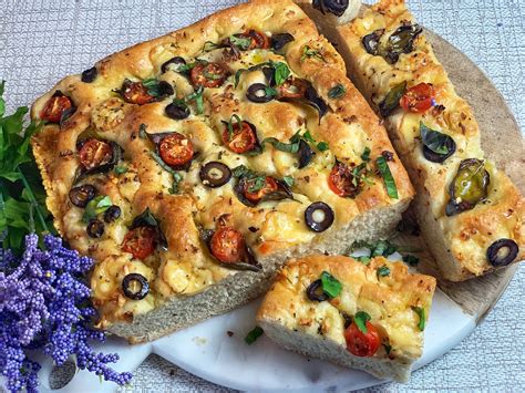 How many calories are in bread focaccia herb hsp slc=3x4 - calories, carbs, nutrition