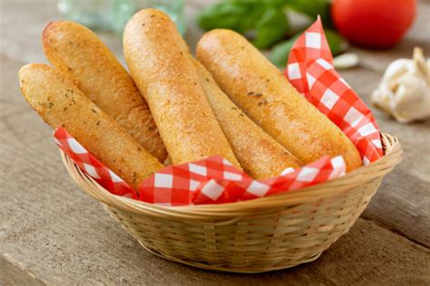 How many calories are in breadsticks, house baked - calories, carbs, nutrition