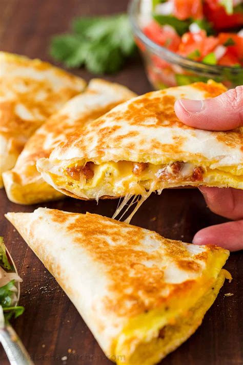 How many calories are in breakfast quesadilla - food on demand - calories, carbs, nutrition