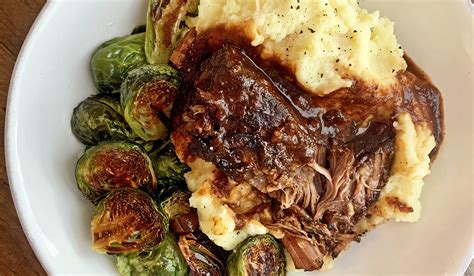 How many calories are in brisket pot roast with rosemary potatoes and brussels sprouts with bacon - calories, carbs, nutrition