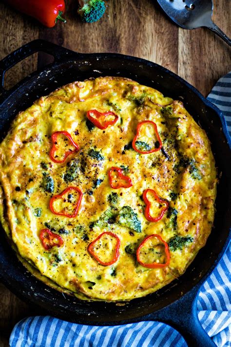 How many calories are in broccoli cauliflower frittata, multigrain bagel half, cherry pecan schmear, cantaloupe (400veg) - calories, carbs, nutrition