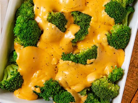 How many calories are in broccoli crown fresh cheese sauce 4 oz - calories, carbs, nutrition