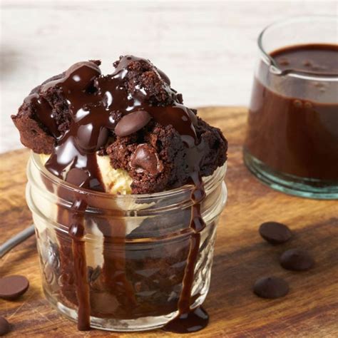 How many calories are in brownie sundae - calories, carbs, nutrition