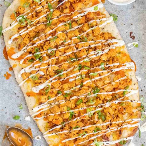 How many calories are in buffalo chicken flat bread sandwich - calories, carbs, nutrition