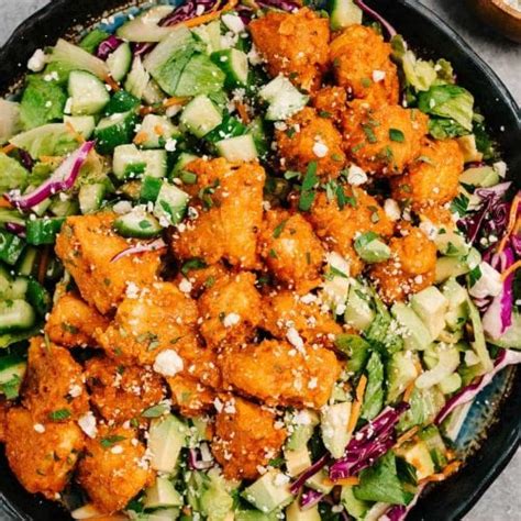 How many calories are in buffalo chicken hand tossed salad - calories, carbs, nutrition