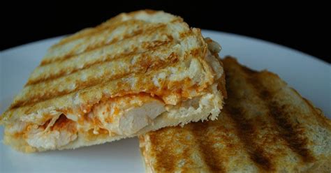 How many calories are in buffalo chicken panini (8021.1) - calories, carbs, nutrition