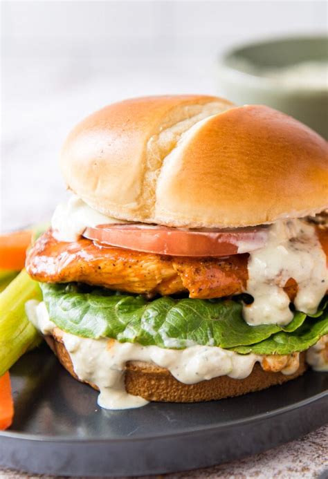 How many calories are in buffalo chicken sandwich with onion roll - calories, carbs, nutrition