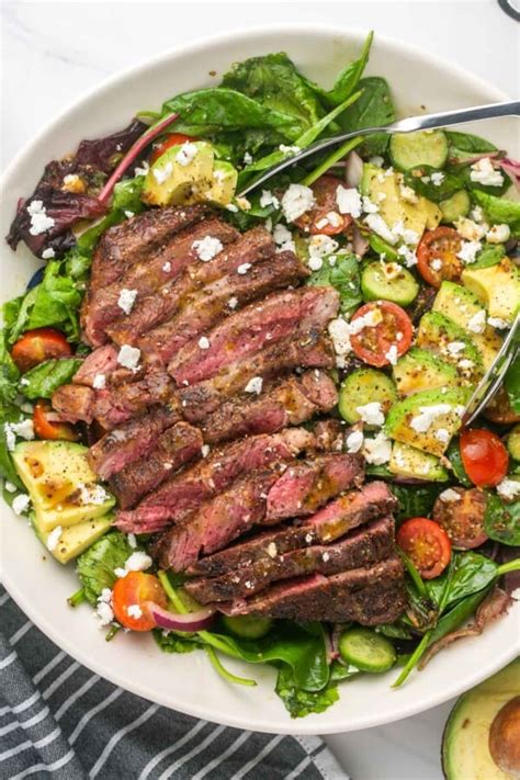 How many calories are in buffalo ranch grilled beef salad - calories, carbs, nutrition